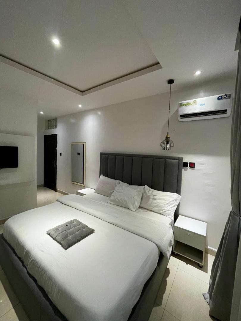 Jada Hotel And Suits Lagos Exterior photo